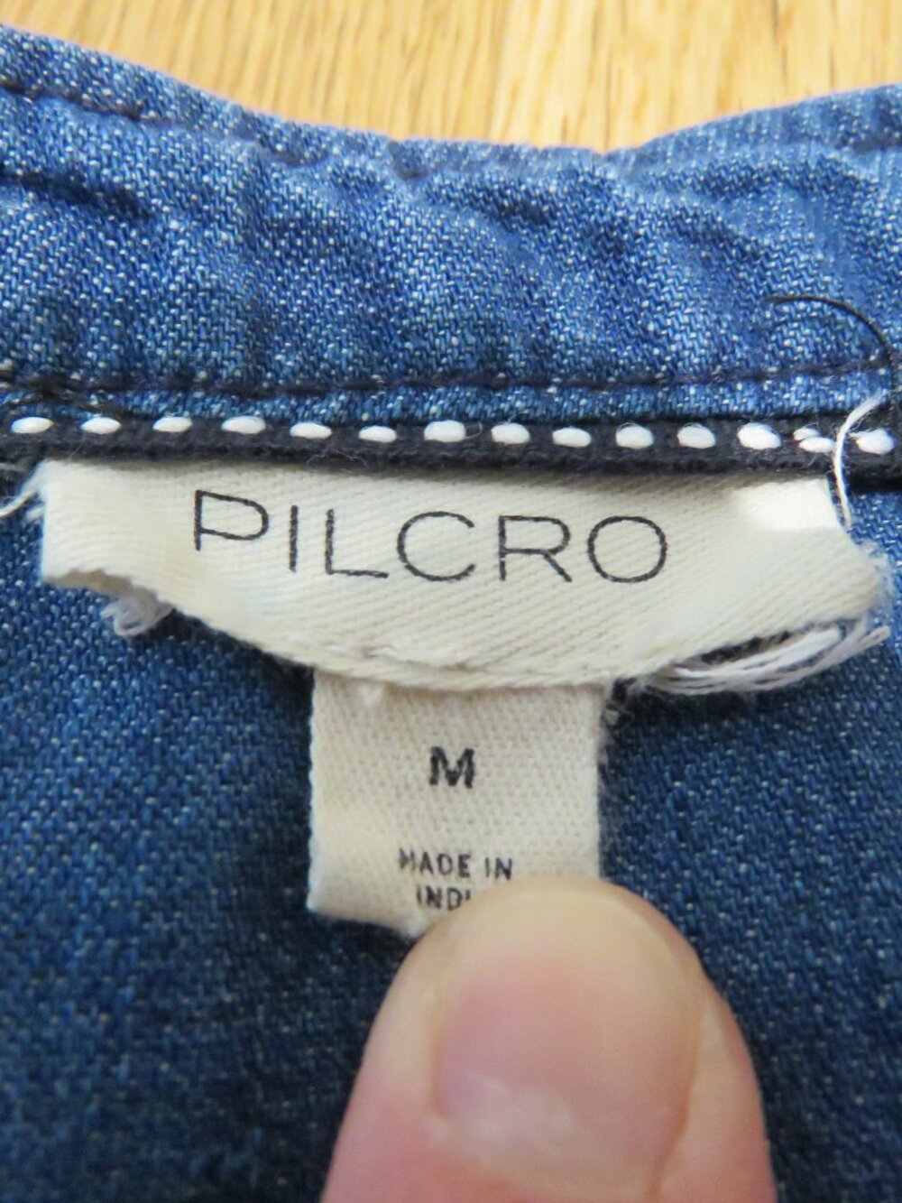 ANTHROPOLOGIE PILCRO Aly Denim Puff-Sleeve Blouse Top Medium Preppy Casual - Picture 13 of 13